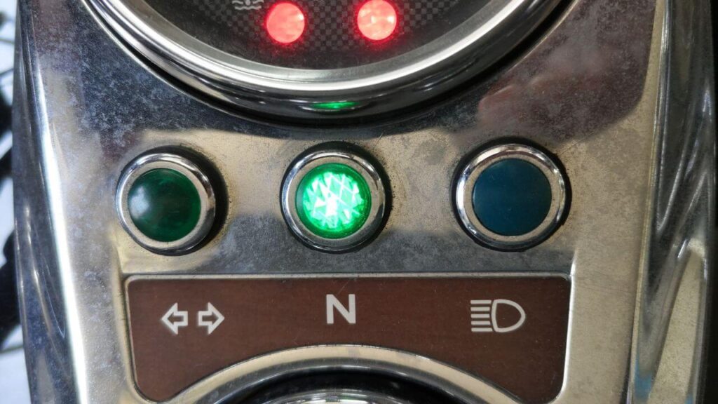 ニュートラルランプ