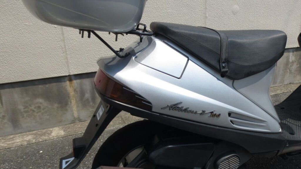 アドレスV100 給油口