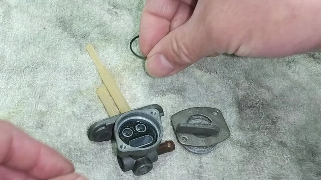 ドラッグスター400フューエルコック5