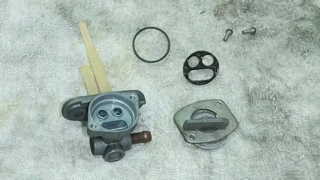 ドラッグスター400フューエルコック6