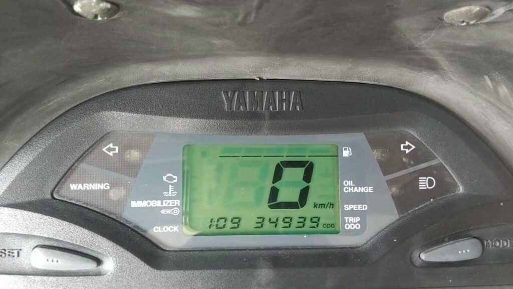 マジェスティ125FIメーター