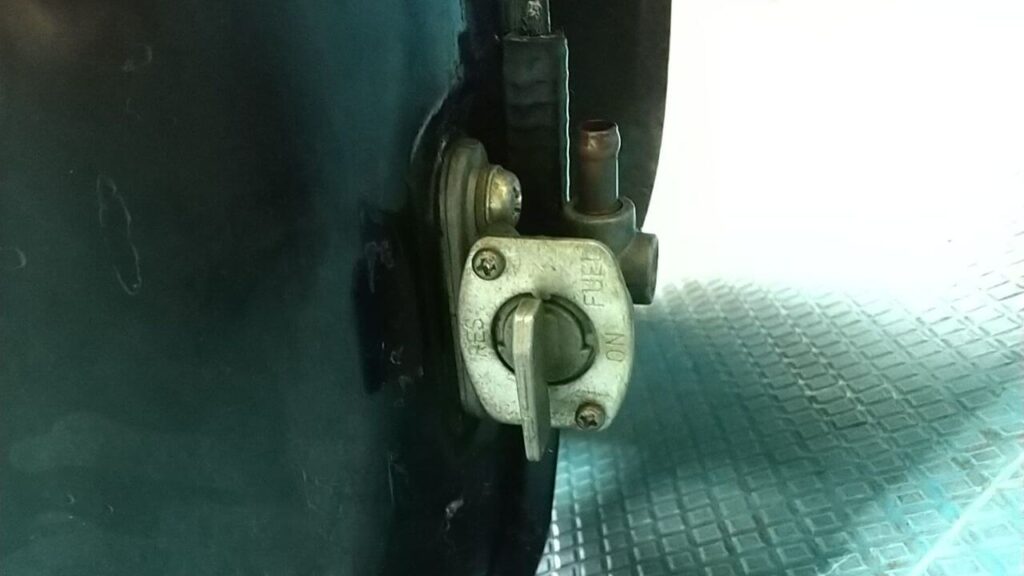 ドラッグスター400フューエルコック0