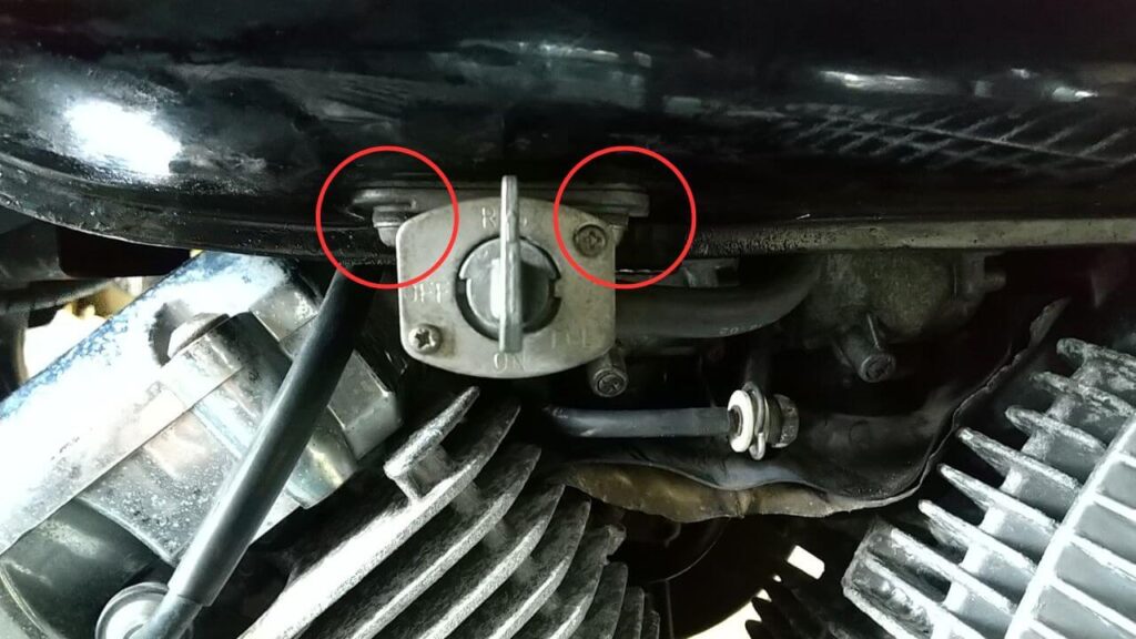 ドラッグスター400フューエルコック1