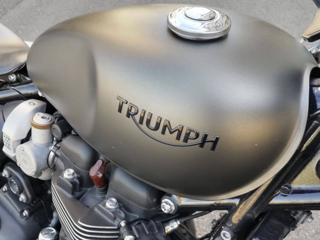 トライアンフ ボンネビル ボバー