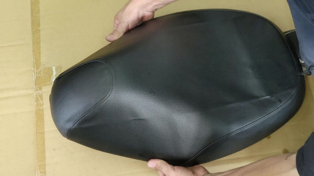 レッツ4シートカバー取り外し18